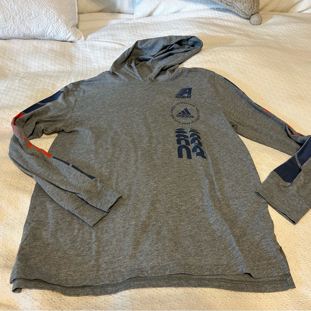 NWOT Adidas boys XL 18-20 hooded t-shirt